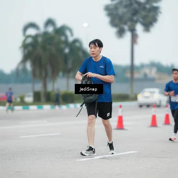Runner Photo 7524060