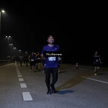 Runner Photo 7524072