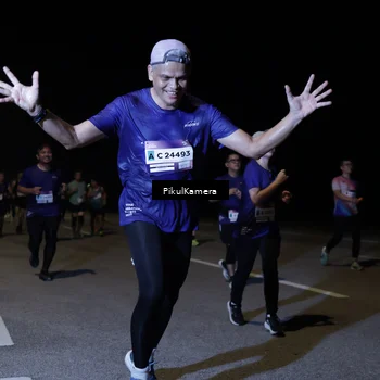 Runner Photo 7524081