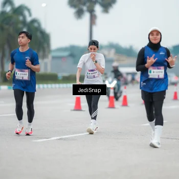 Runner Photo 7524092