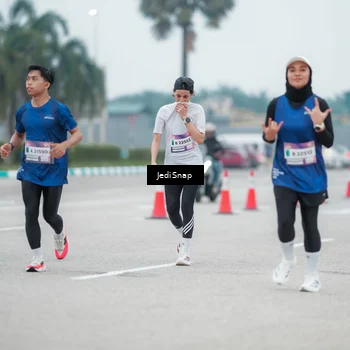 Runner Photo 7524103