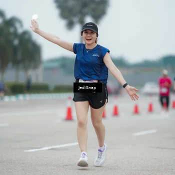 Runner Photo 7524125