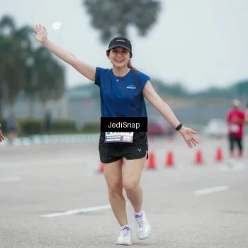 Runner Photo 7524130