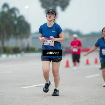 Runner Photo 7524144