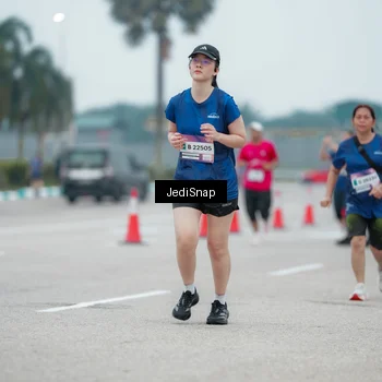 Runner Photo 7524145