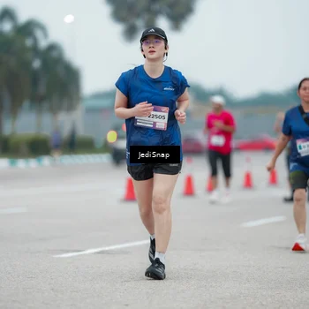 Runner Photo 7524154