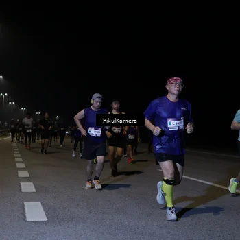 Runner Photo 7524165