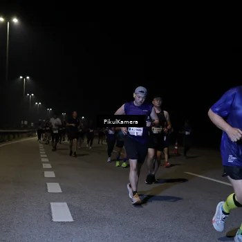 Runner Photo 7524185