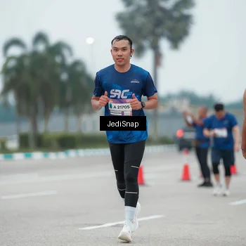 Runner Photo 7524202