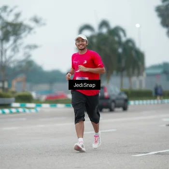 Runner Photo 7524203
