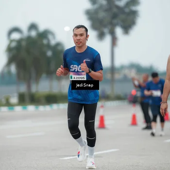 Runner Photo 7524217