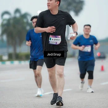 Runner Photo 7524247