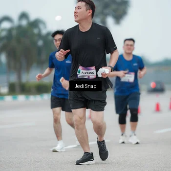Runner Photo 7524248