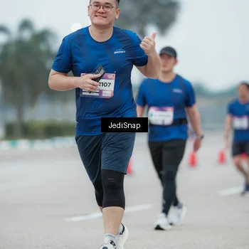 Runner Photo 7524310