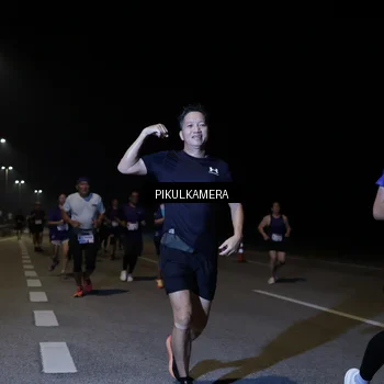 Runner Photo 7524323