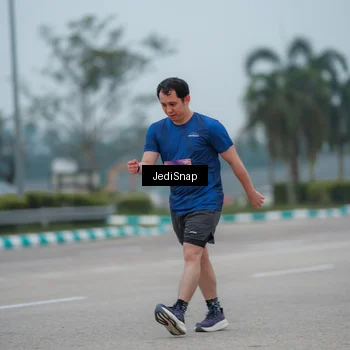 Runner Photo 7524353