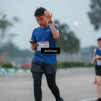 Runner Photo 7524363