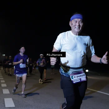 Runner Photo 7524398