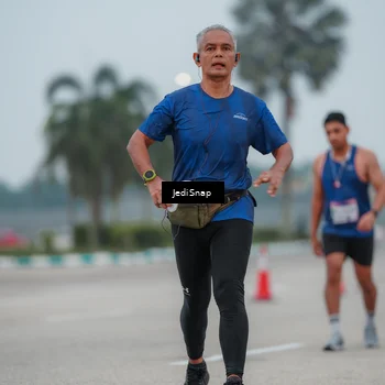 Runner Photo 7524413