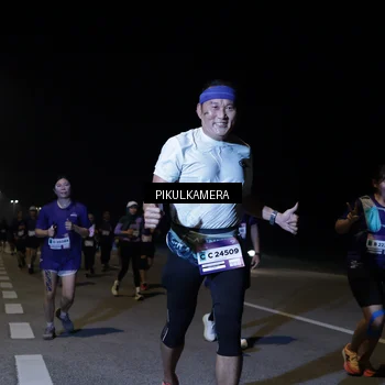 Runner Photo 7524421