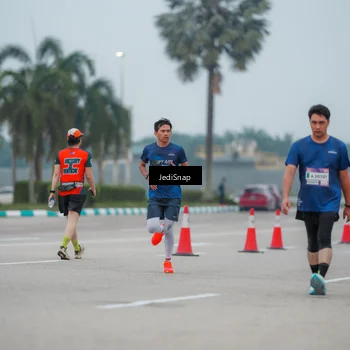 Runner Photo 7524440