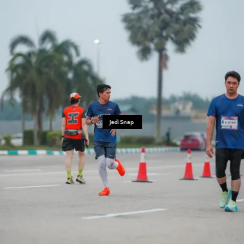Runner Photo 7524445