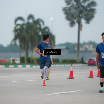 Runner Photo 7524450