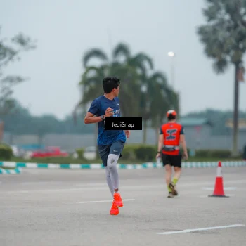Runner Photo 7524452