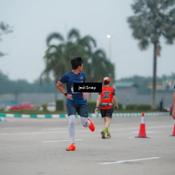 Runner Photo 7524459