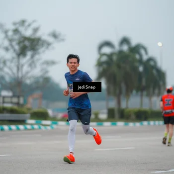Runner Photo 7524462