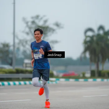 Runner Photo 7524473
