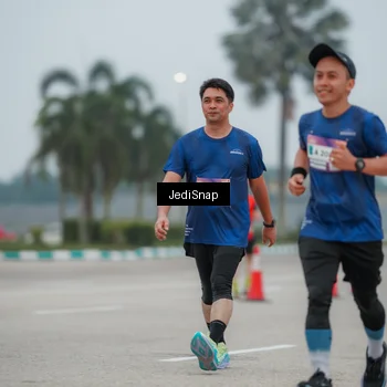 Runner Photo 7524475