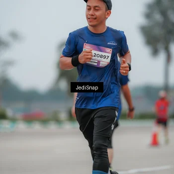 Runner Photo 7524485
