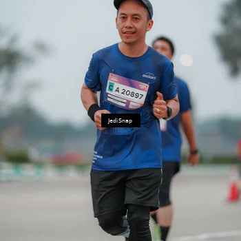 Runner Photo 7524491