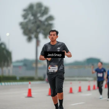 Runner Photo 7524501