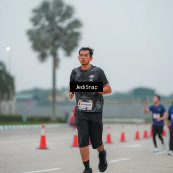 Runner Photo 7524502