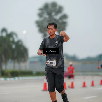 Runner Photo 7524513