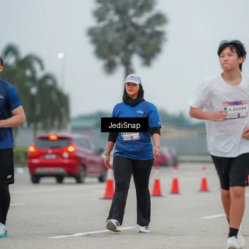 Runner Photo 7524545