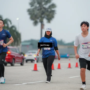 Runner Photo 7524554