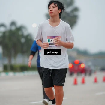 Runner Photo 7524561
