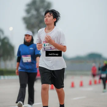 Runner Photo 7524562