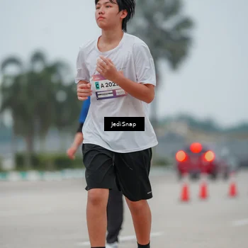 Runner Photo 7524572