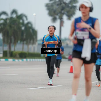 Runner Photo 7524664