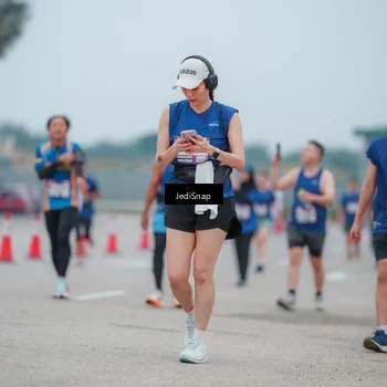 Runner Photo 7524672