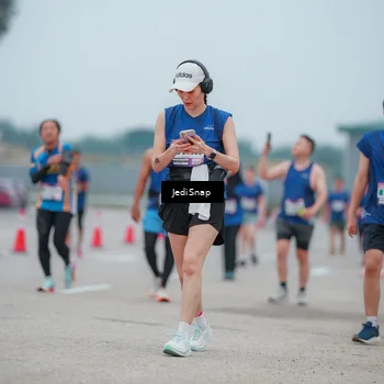 Runner Photo 7524673