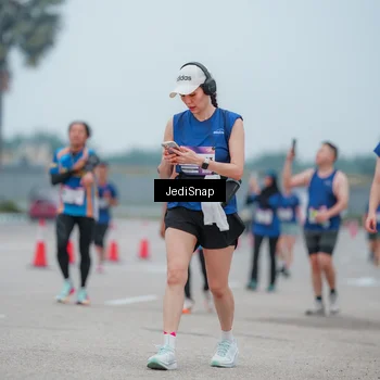 Runner Photo 7524678