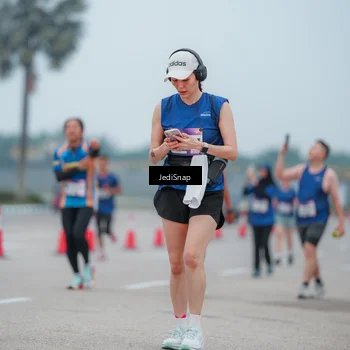 Runner Photo 7524684