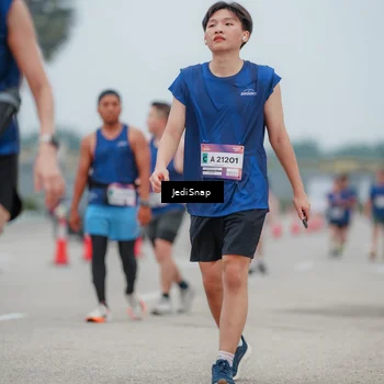 Runner Photo 7524697