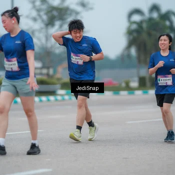 Runner Photo 7524788