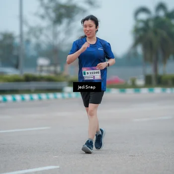 Runner Photo 7524810